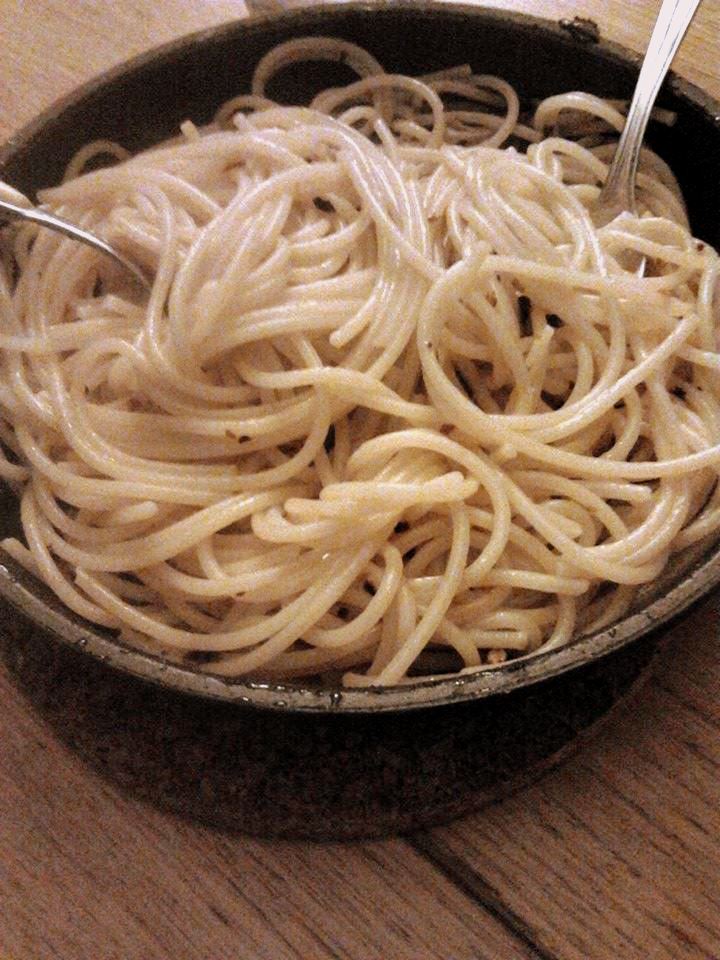 spaghetti-aglio-olio-peperoncino