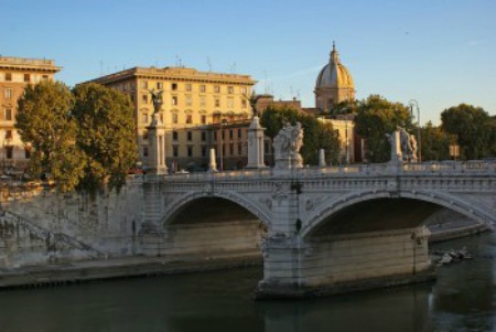 Ponte Cavour http://www.flickr.com/photos/ppix/5484803962/