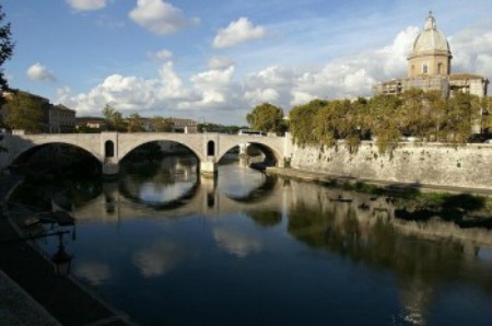 Ponte Principe Amedeo http://www.paesionline.it/roma/monumenti_ed_edifici_storici/ponte_principe_amedeo.asp